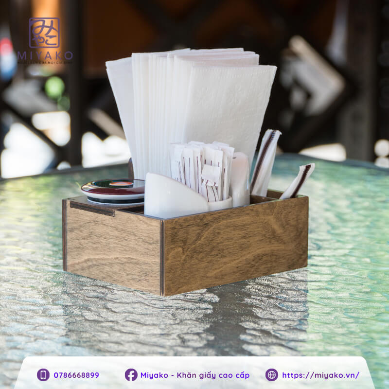 Khăn giấy – chi tiết đầu tiên khách hàng chạm vào