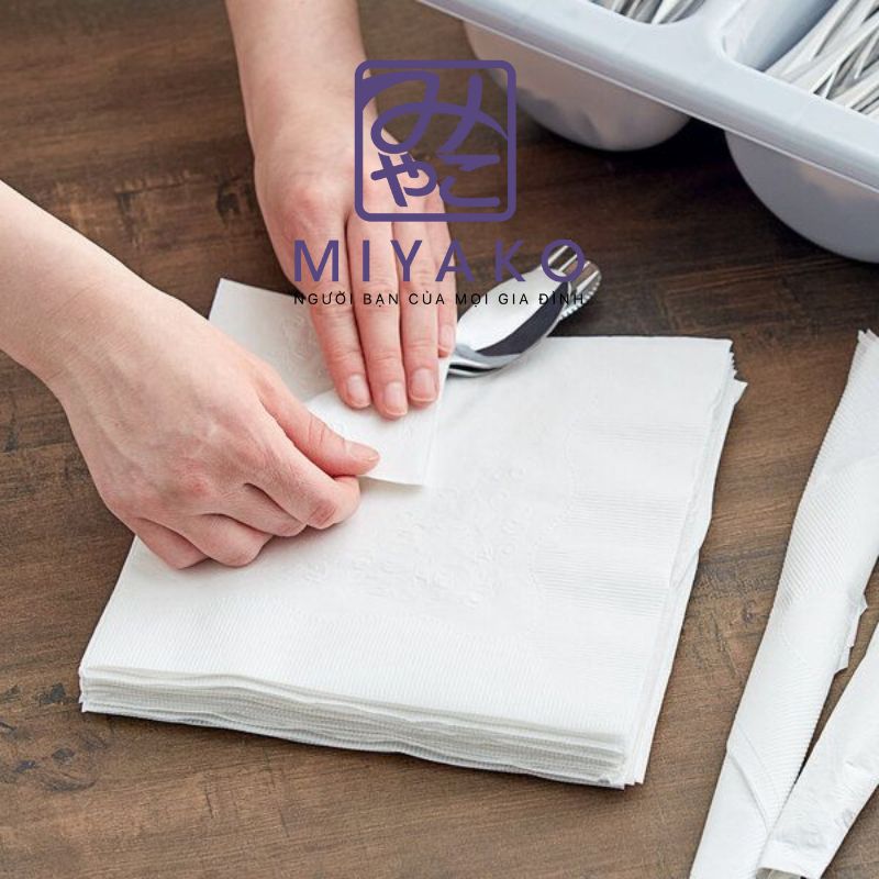 Cách gấp khăn giấy ăn đẹp – Gợi ý trang trí bàn tiệc tinh tế và đơn giản tại nhà