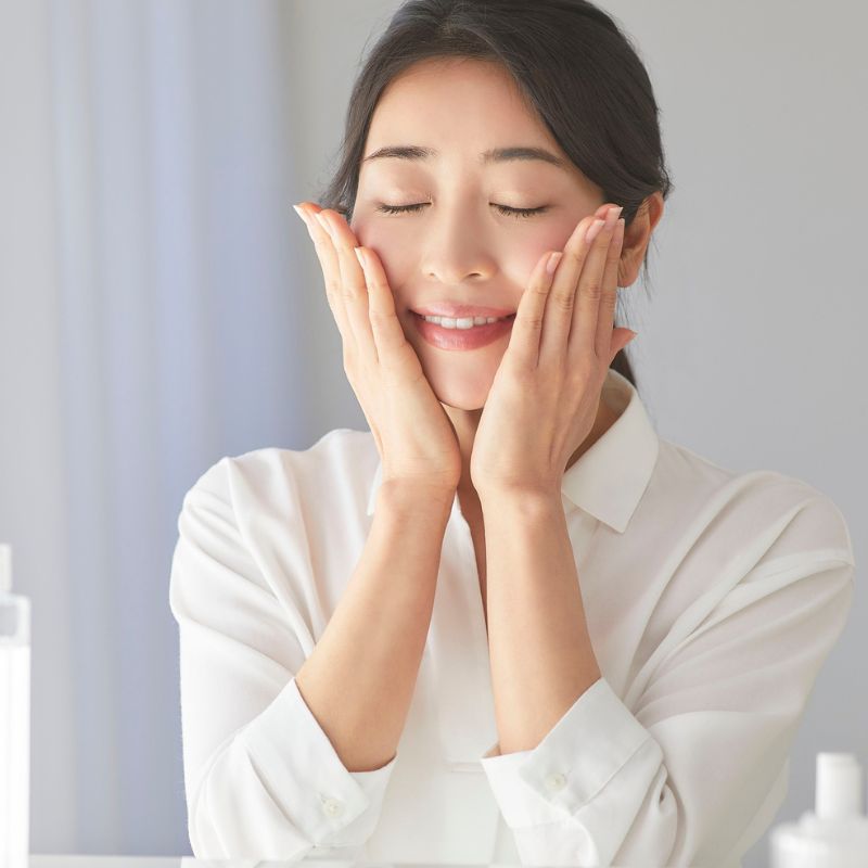 Cách chăm sóc da nhạy cảm mùa nắng nóng